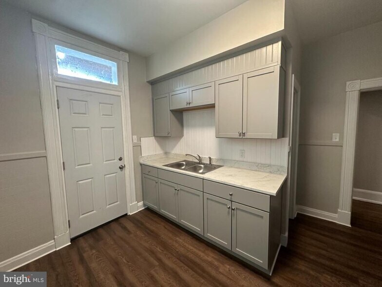 More Photos Of 228-230 Summit Ave, Hagerstown Apartments For Sale