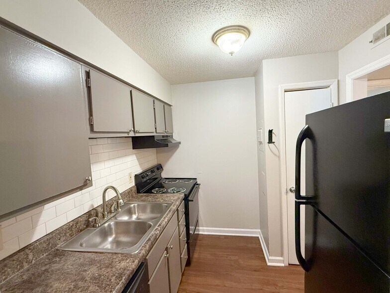 More Photos Of 2418 Green Springs Hwy, Birmingham Multifamily For Sale