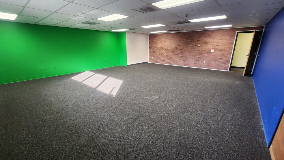 More Photos Of 418 N 175 E, Logan Storefront Retail Office For Lease