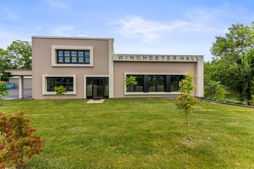 More Photos Of 410 Dinah Shore Blvd, Winchester Office Residential For Sale