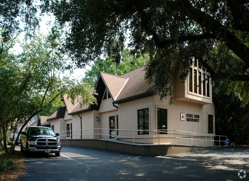 More Photos Of 454 W Coleman Blvd, Mount Pleasant Office For Lease