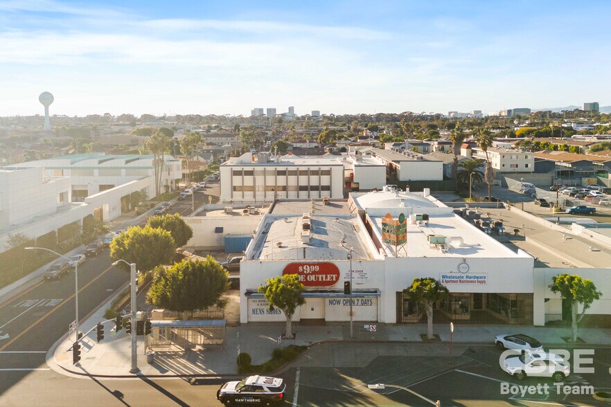 More Photos Of 12341 Hawthorne Blvd, Hawthorne Storefront For Sale