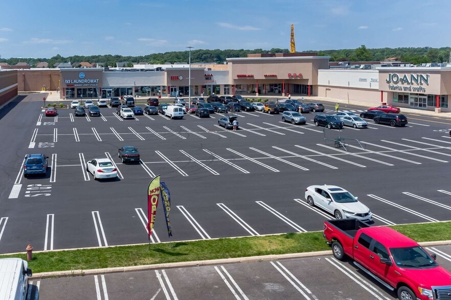 More Photos Of 11000 Roosevelt Blvd, Philadelphia Unknown For Lease