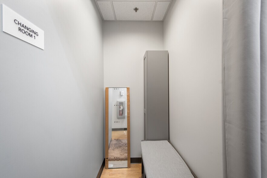 More Photos Of 9582 W Colonial Dr, Ocoee Medical For Lease