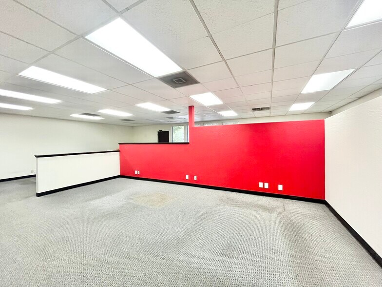 More Photos Of 5301 Madison Ave, Sacramento Loft Creative Space For Lease