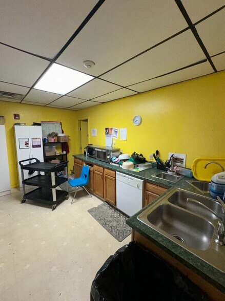 More Photos Of 8161 Broadview Rd, Broadview Heights Daycare Center For Sale