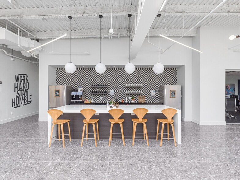 More Photos Of 305 E Huntland Dr, Austin Coworking Space