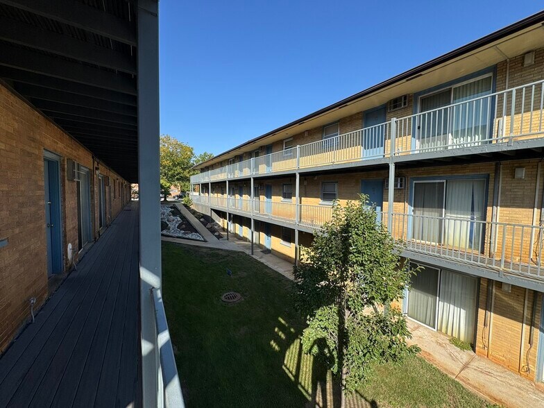 More Photos Of 2130 122nd St, Blue Island Apartments For Sale