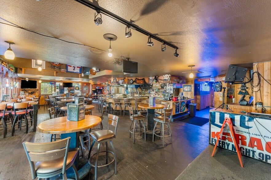 More Photos Of 1850 Dominion Way, Colorado Springs General Retail For Sale