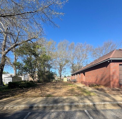 More Photos Of 802 22nd St, Columbus Medical For Sale
