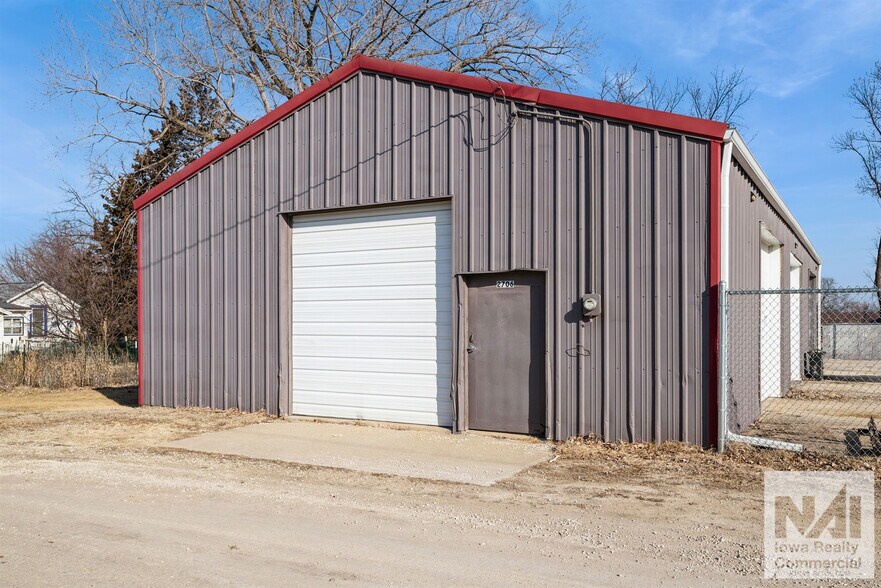 More Photos Of 2706 5th Ave, Marion Industrial For Sale
