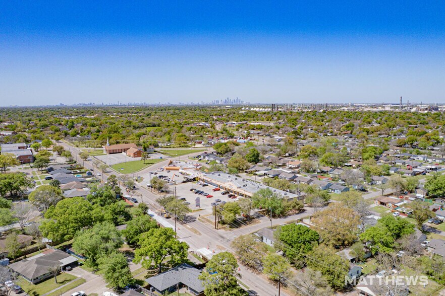 More Photos Of 5455 Allendale Rd, Houston Freestanding For Sale
