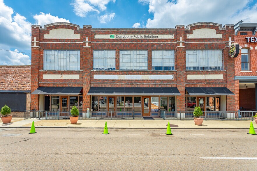 More Photos Of 423 Market St, Chattanooga General Retail For Lease
