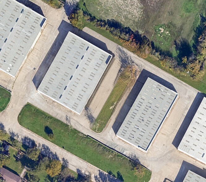 More Photos Of 10631 Joseph Clayton Dr, Austin Warehouse For Lease
