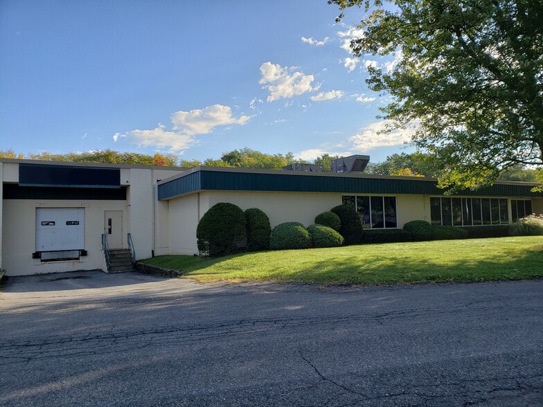 More Photos Of 120 Wood Rd, Kingston Warehouse For Sale