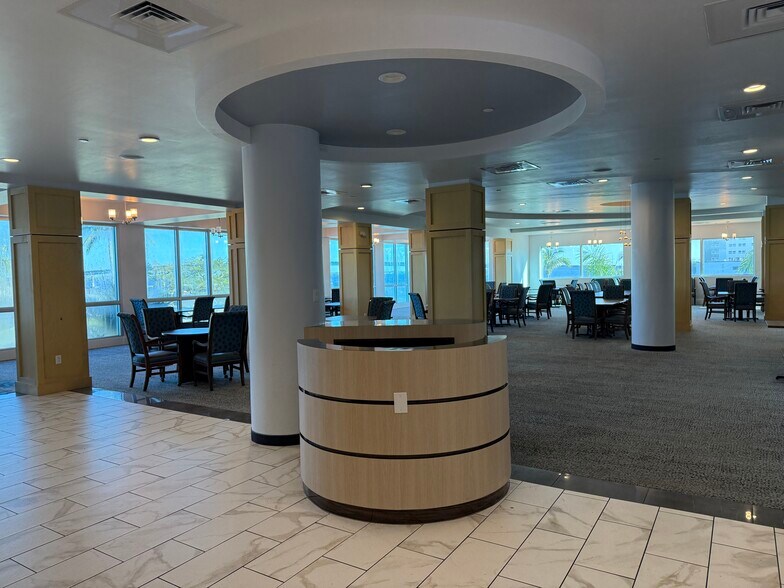 More Photos Of 2500 Edwards Dr, Fort Myers Apartments For Lease