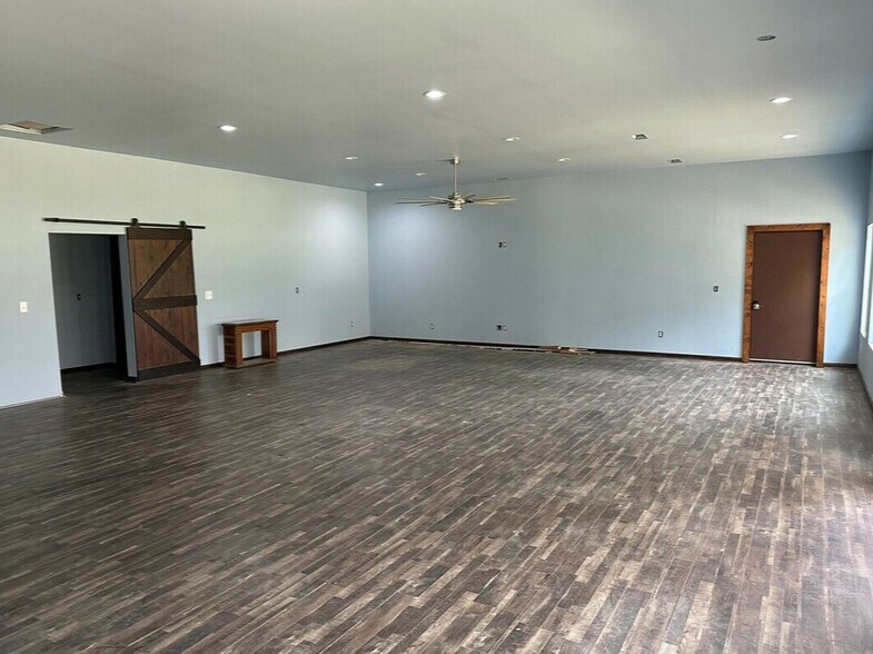 More Photos Of 2884 Pine Log Rd, Warrenville Office Residential For Lease