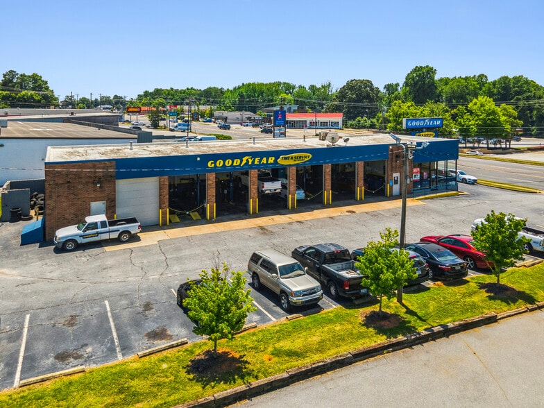 More Photos Of 408 N Main St, Mauldin Auto Repair For Sale