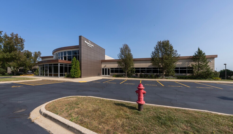 More Photos Of 6744 S Howell Ave, Oak Creek Office For Sale