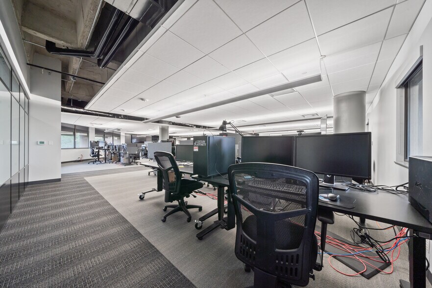 More Photos Of 7620 Guadalupe St, Austin Office For Lease