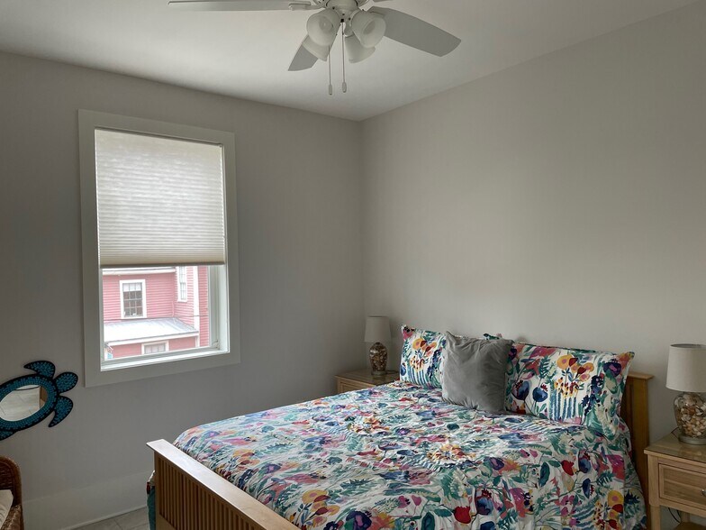 More Photos Of 300 Ash St, Fernandina Beach Storefront Retail Residential For Sale