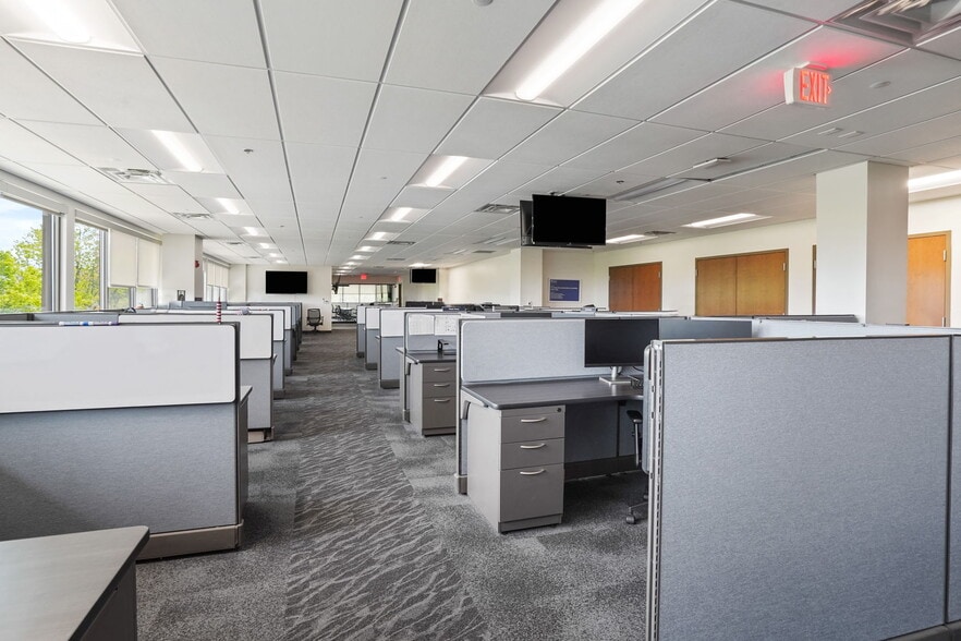 More Photos Of 350 W Wilson Bridge Rd, Worthington Medical For Lease