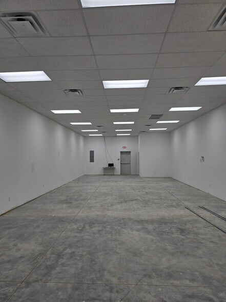More Photos Of 2000 Shelby Rd., Poplar Bluff General Retail For Lease