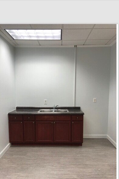 More Photos Of 6735 Conroy Windermere Rd, Orlando Medical For Lease