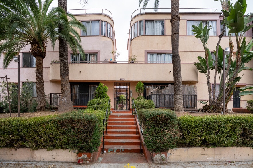 Primary Photo Of 1125 S Westmoreland Ave, Los Angeles Apartments For Sale