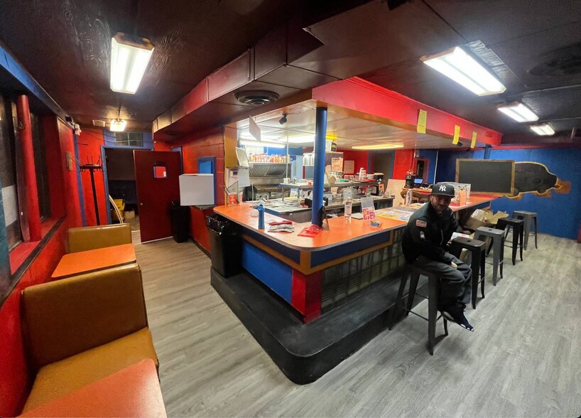 Primary Photo Of 115 Springfield St, Dayton Storefront Retail Residential For Lease