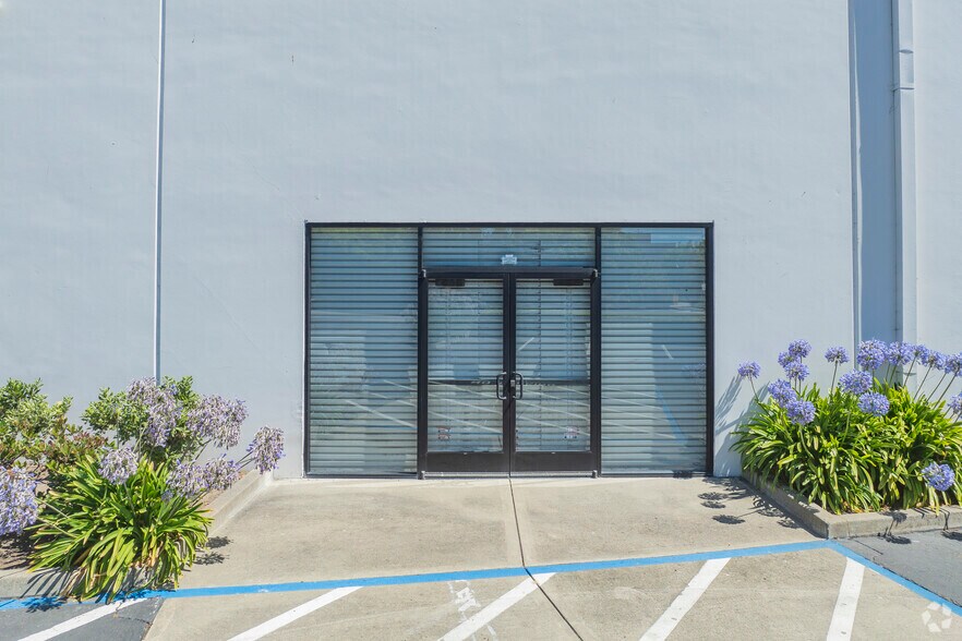 More Photos Of 40545-40577 Albrae St, Fremont Warehouse For Lease
