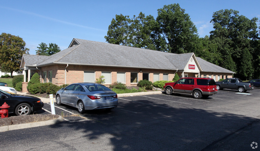 Primary Photo Of 186 E Broad St, Pataskala Medical For Lease