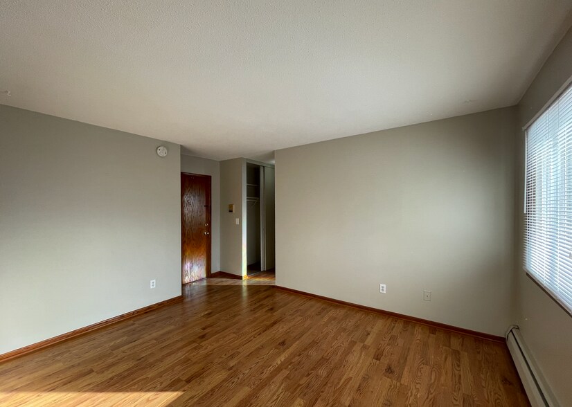 More Photos Of 2637 Pleasant Ave S, Minneapolis Apartments For Sale