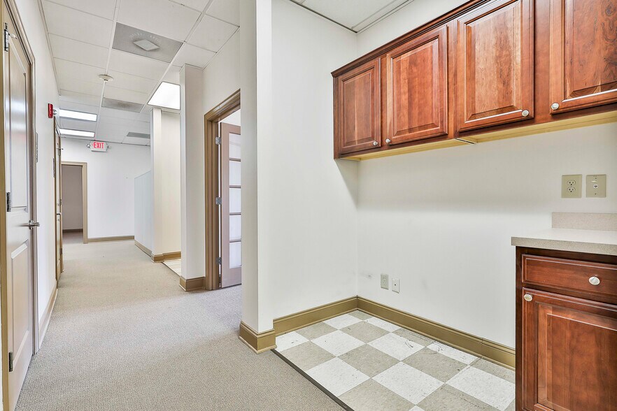 More Photos Of 75 Jackson St, Newnan Unknown For Lease