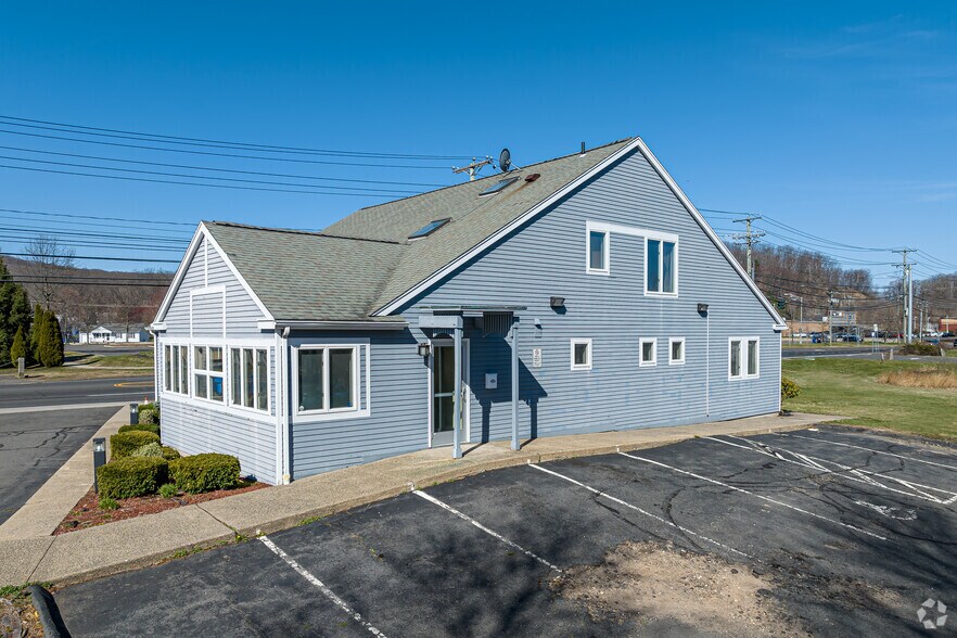 More Photos Of 169 Middle St, Bristol Medical For Sale