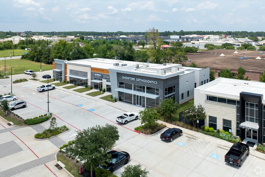 More Photos Of 10110 Research Forest Dr, The Woodlands General Retail For Lease