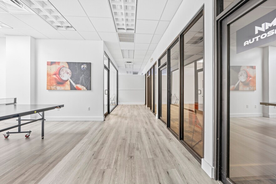 More Photos Of 2500 NW 39th St, Miami Light Distribution For Sale