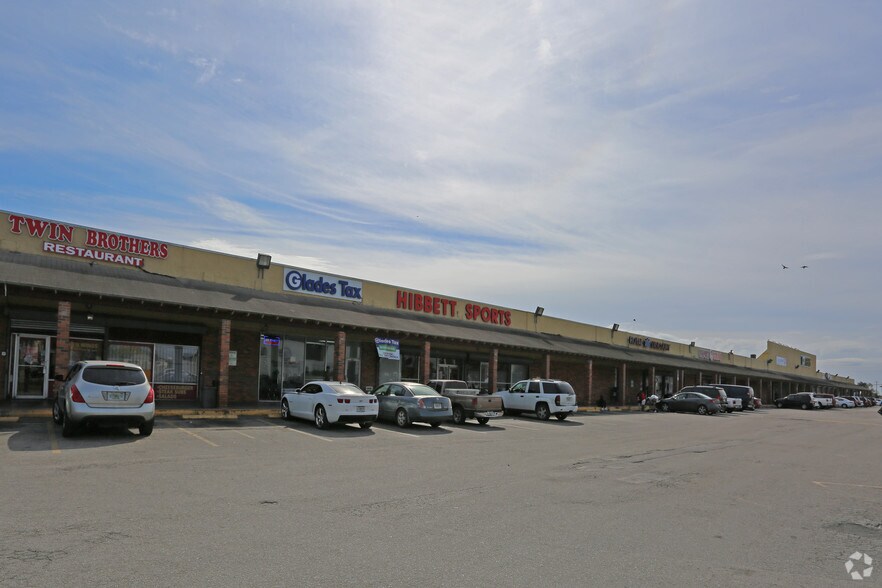 More Photos Of 541 SW 16th St, Belle Glade Storefront For Lease