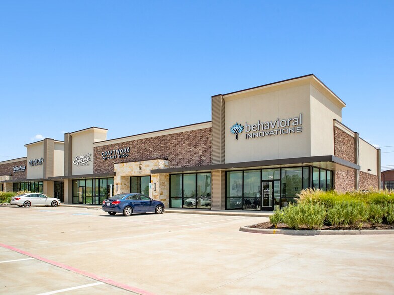 More Photos Of 11131 Harlem Rd, Richmond Freestanding For Lease