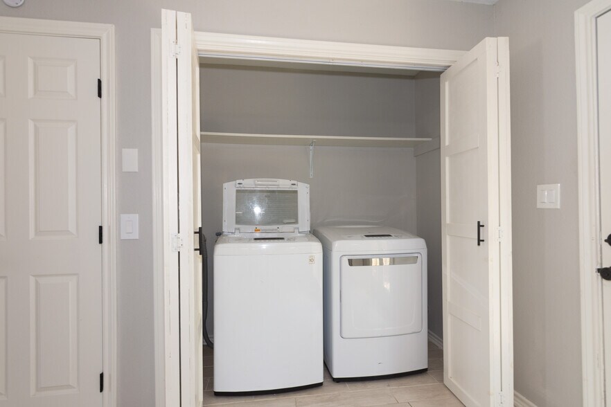 More Photos Of 114 Scofield Ave, Johnson City Apartments For Sale