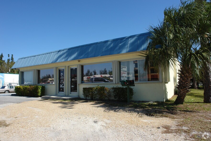 Primary Photo Of 3411 SE Dixie Hwy, Stuart Auto Repair For Sale