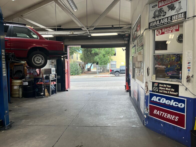 More Photos Of 2132 Dwight Way, Berkeley Auto Repair For Sale