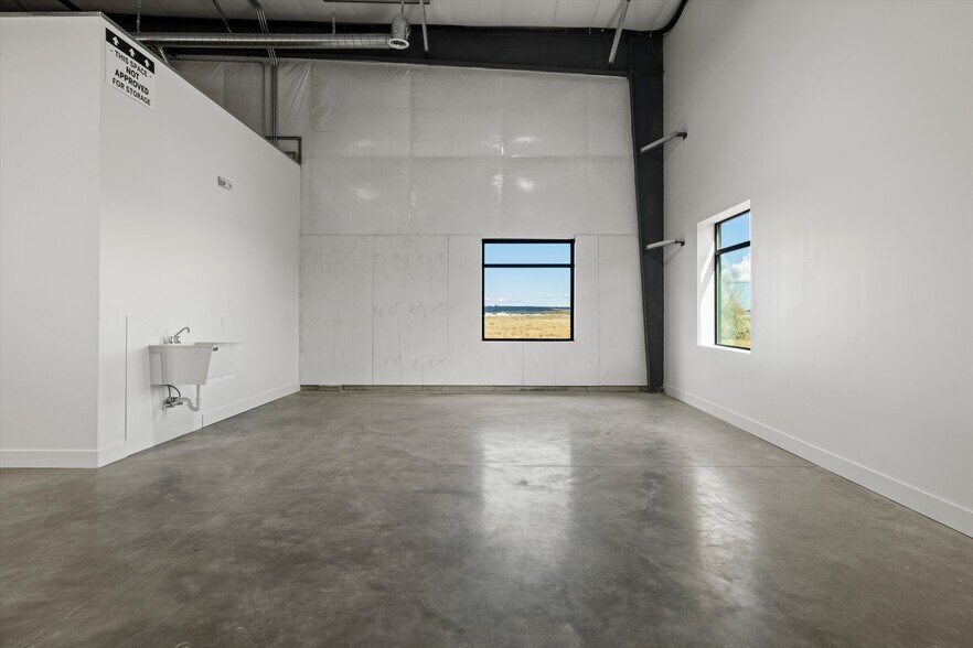 More Photos Of 2517 Logan St, Richland Service For Sale