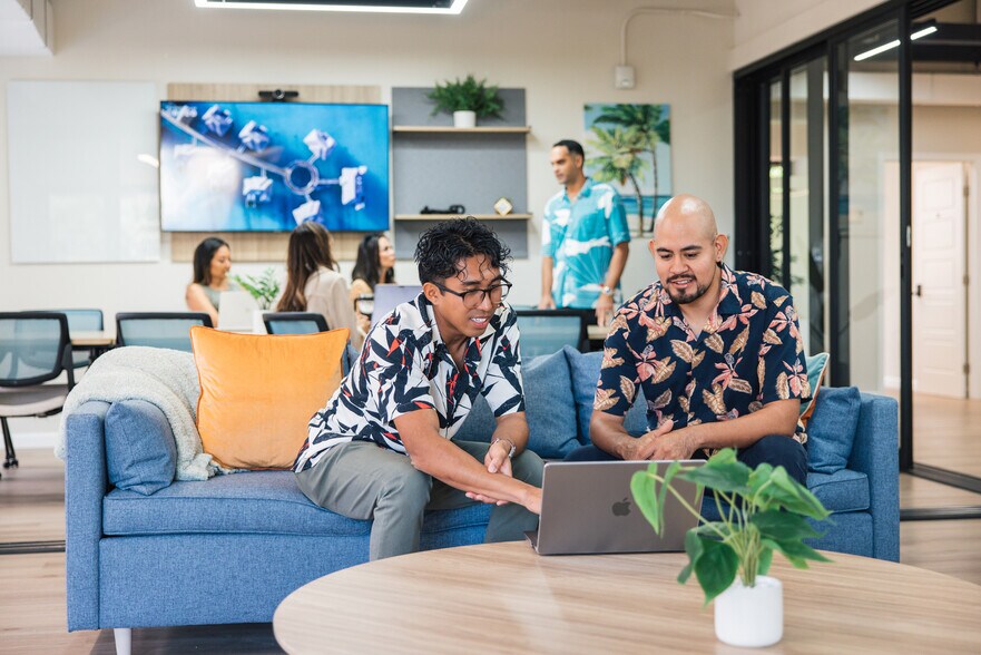 More Photos Of 438-444 Hobron Ln, Honolulu Office For Lease