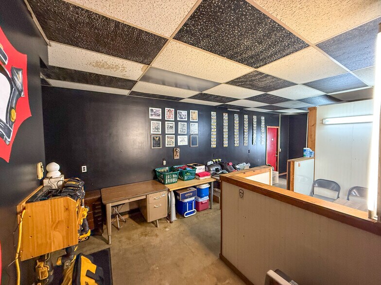 More Photos Of 13080 US 422, Kittanning Storefront Retail Residential For Sale