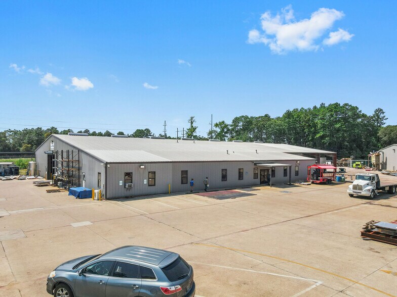 More Photos Of 13391 E Fm 1097 Rd, Willis Manufacturing For Sale