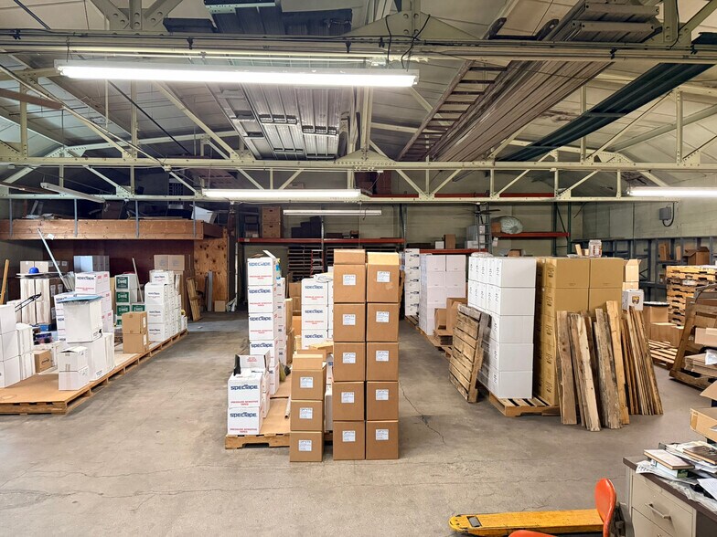 More Photos Of 2628 N Humboldt Blvd, Milwaukee Research And Development For Sale