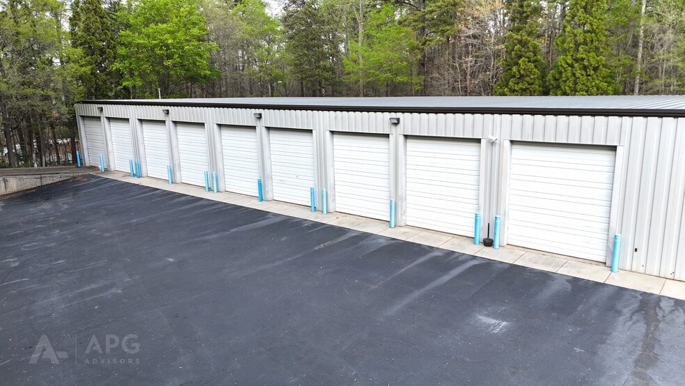 More Photos Of 3227 Spottswood St, Raleigh Light Manufacturing For Lease