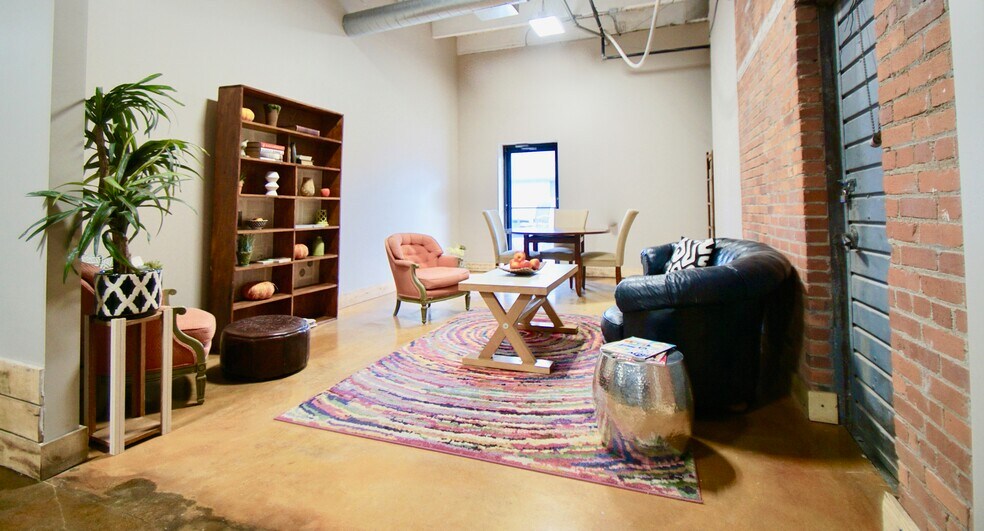 More Photos Of 1501 Burlington St, North Kansas City Warehouse For Lease