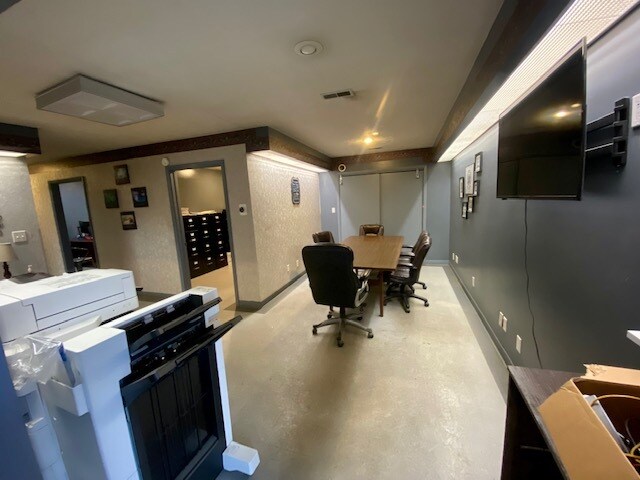 More Photos Of 703 W 13th St, Muncie Warehouse For Sale